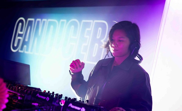 Tech-Yes DJ Nights(테크-예스 DJ 나이트) 